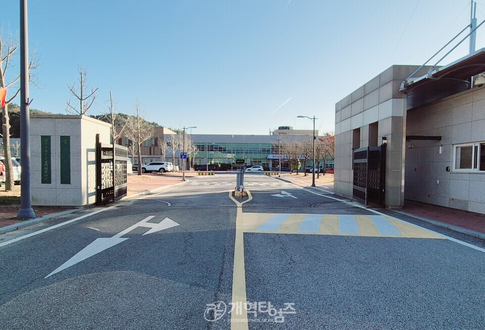 전국남전도회, 광주교도소에서 수용자들과 성탄축하 전도 예배 모습