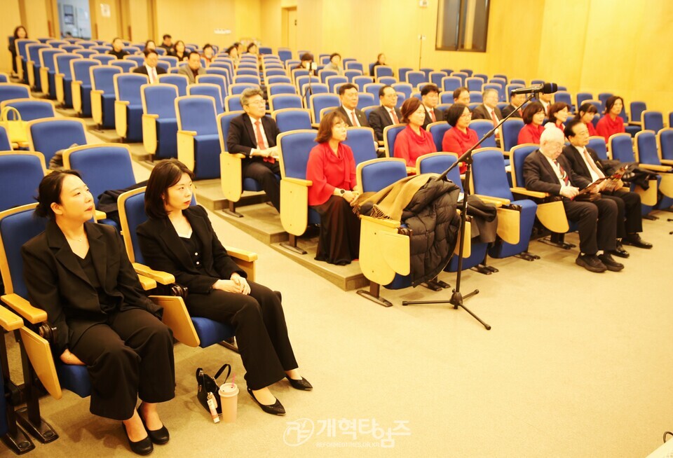 헤세드선교회, 창립예배 및 및 송년음악회 모습