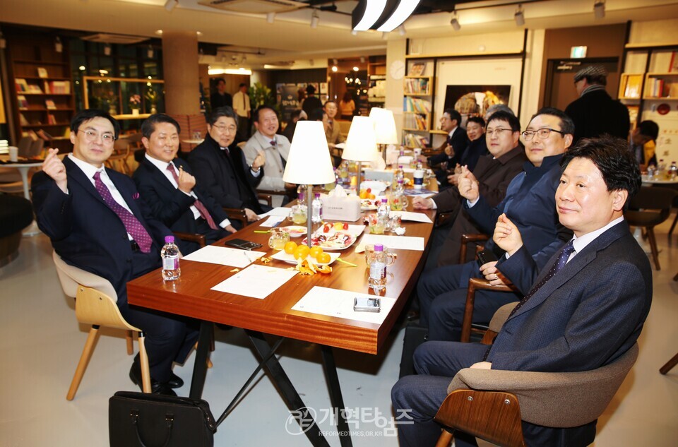 총회 기도와 전도운동본부, 중부지역과 대전중앙노회 연합기도회 모습