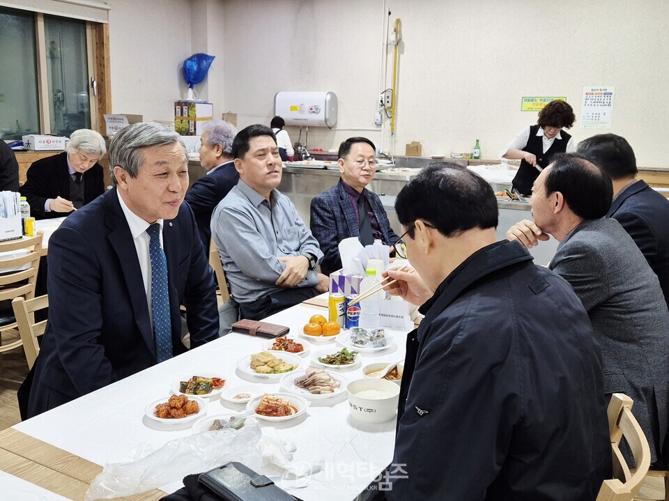직전 장로 부총회장 김형곤 장로 부친상 모습