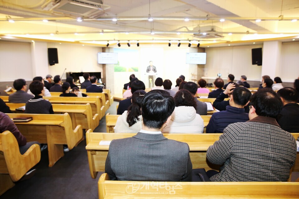 총회장 장봉생 목사, 대구수성노회 성덕교회 방문 모습