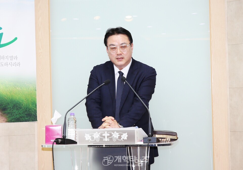 총회장 장봉생 목사, 대구수성노회 성덕교회 방문 모습