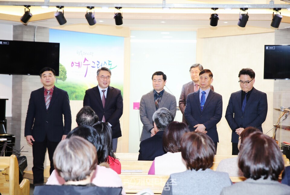 총회장 장봉생 목사, 대구수성노회 성덕교회 방문 모습