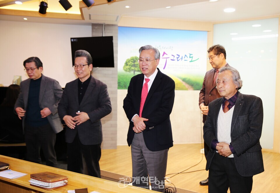 총회장 장봉생 목사, 대구수성노회 성덕교회 방문 모습