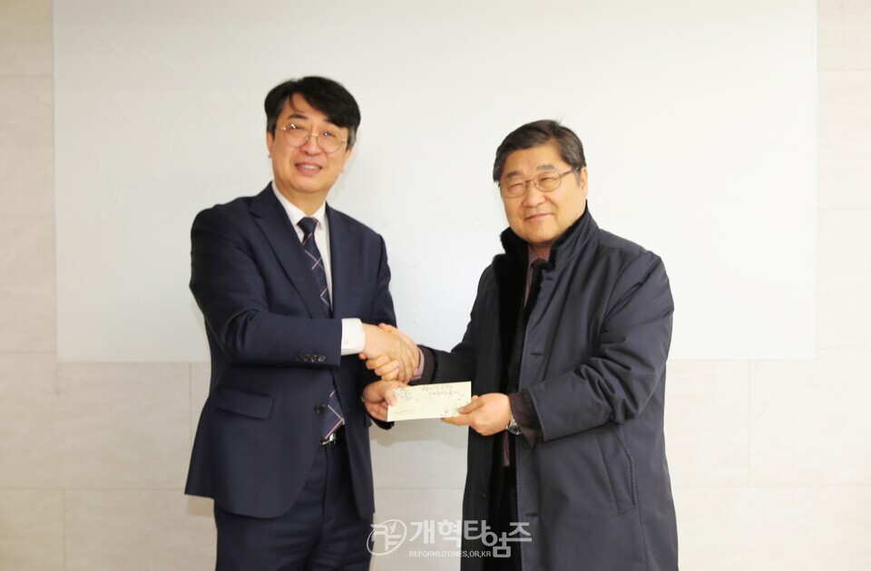 총회징 장봉생 목사, 대구 평화교회 격려 방문 모습