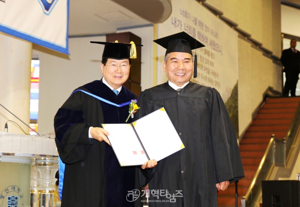 광신대, 2025학년도 전기 졸업예배 및 학위수여 모습