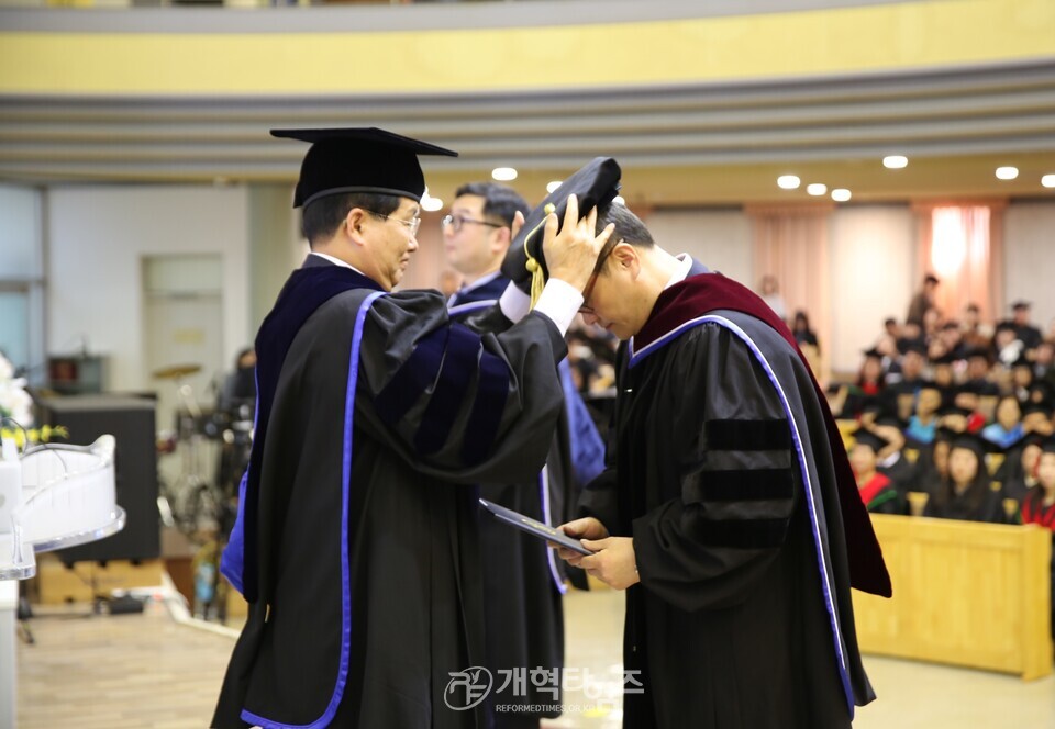 광신대, 2025학년도 전기 졸업예배 및 학위수여 모습
