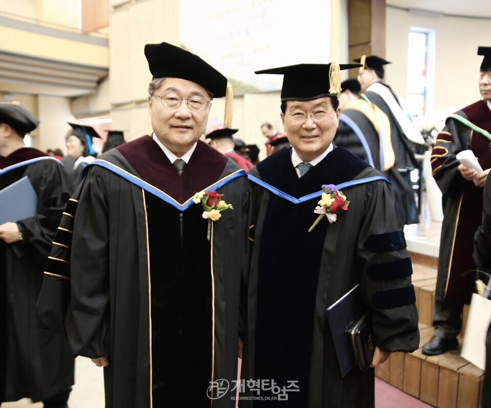 광신대, 2025학년도 전기 졸업예배 및 학위수여 모습