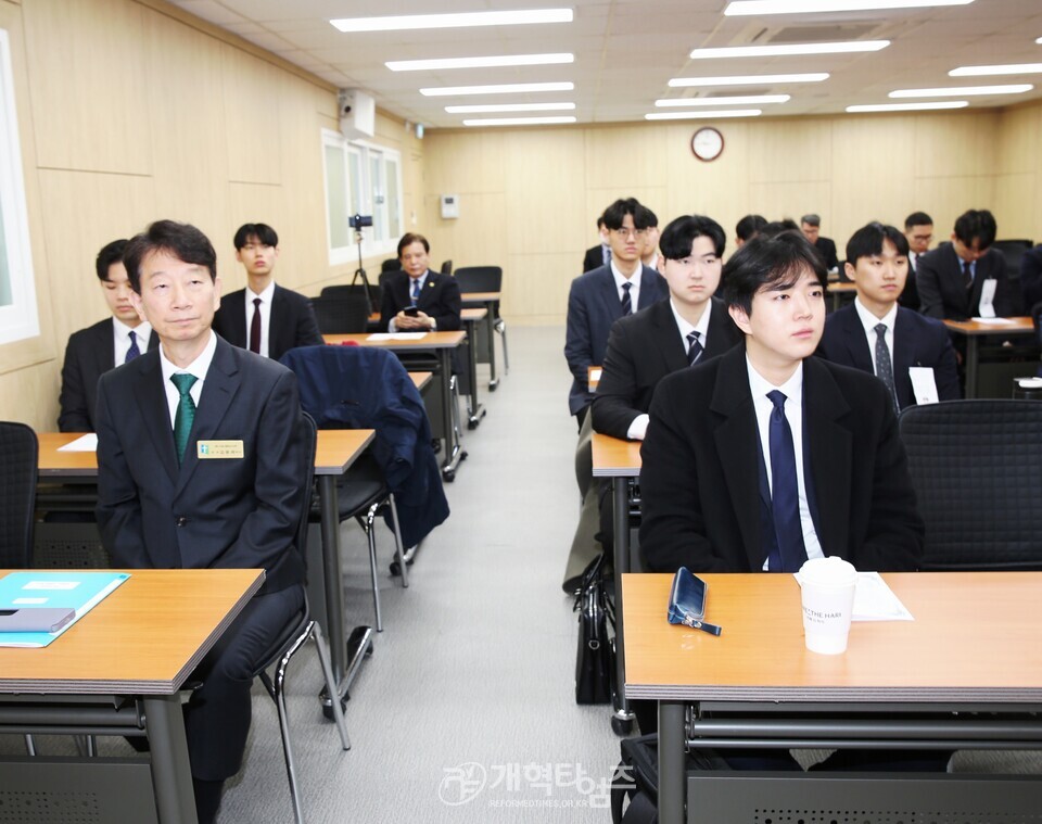 총회 고시부, 2026년도 군목 후보생 강도사 고시 모습