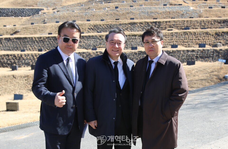 총회장 장봉생 목사, 모친 故 이상운 권사 장례예배 모습