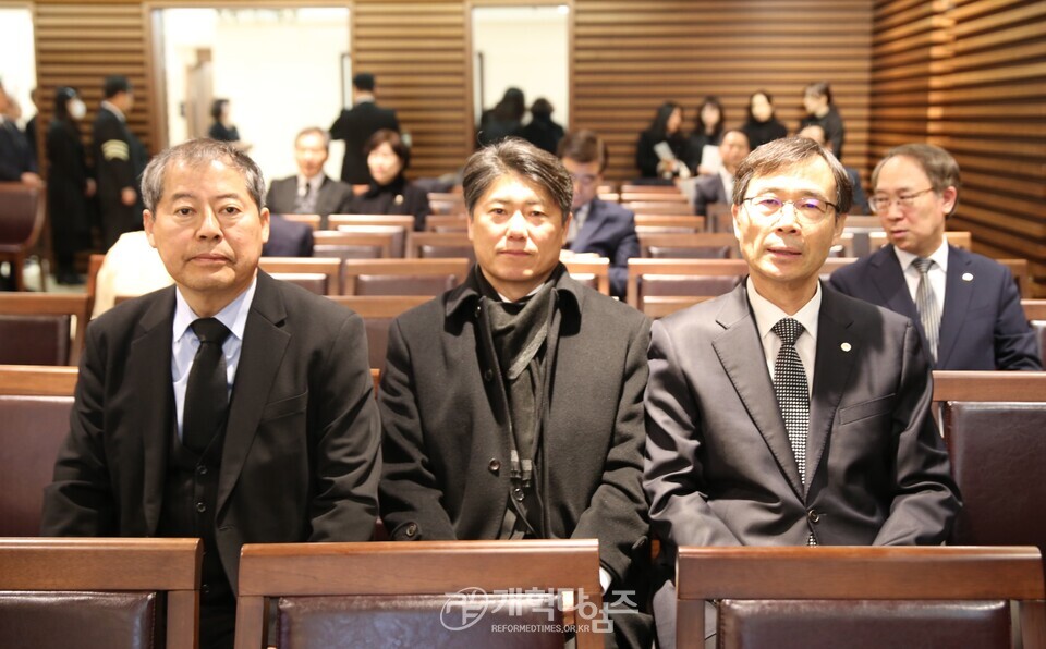 총회장 장봉생 목사, 모친 故 이상운 권사 장례예배 모습