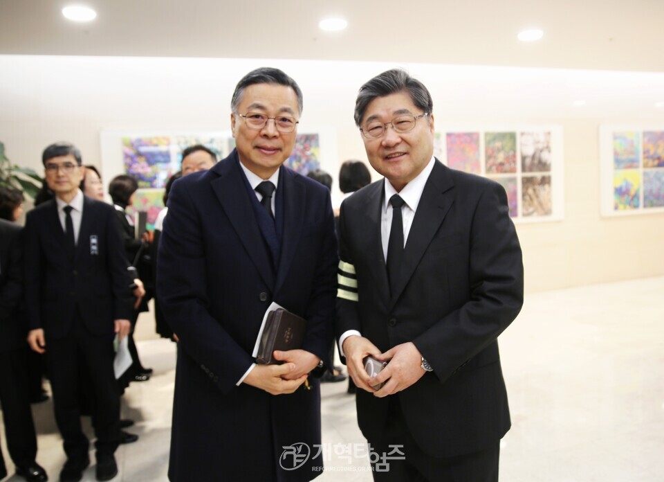 총회장 장봉생 목사, 모친 故 이상운 권사 장례예배 모습