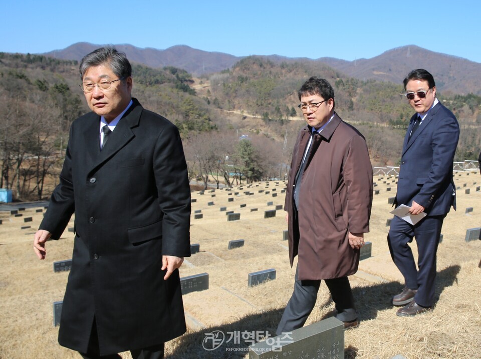 총회장 장봉생 목사, 모친 故 이상운 권사 장례예배 모습