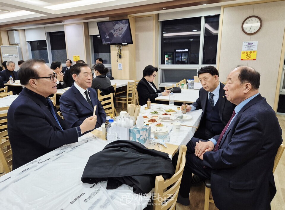 이창원 장로 모친상 장례식장 모습