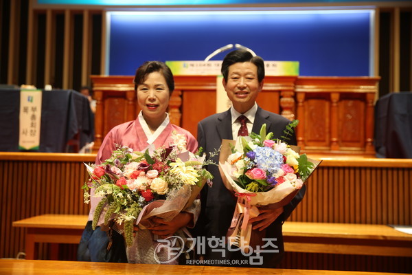 총회장 김종준 목사 당선 직후 서인숙 사모와 함께 한 모습