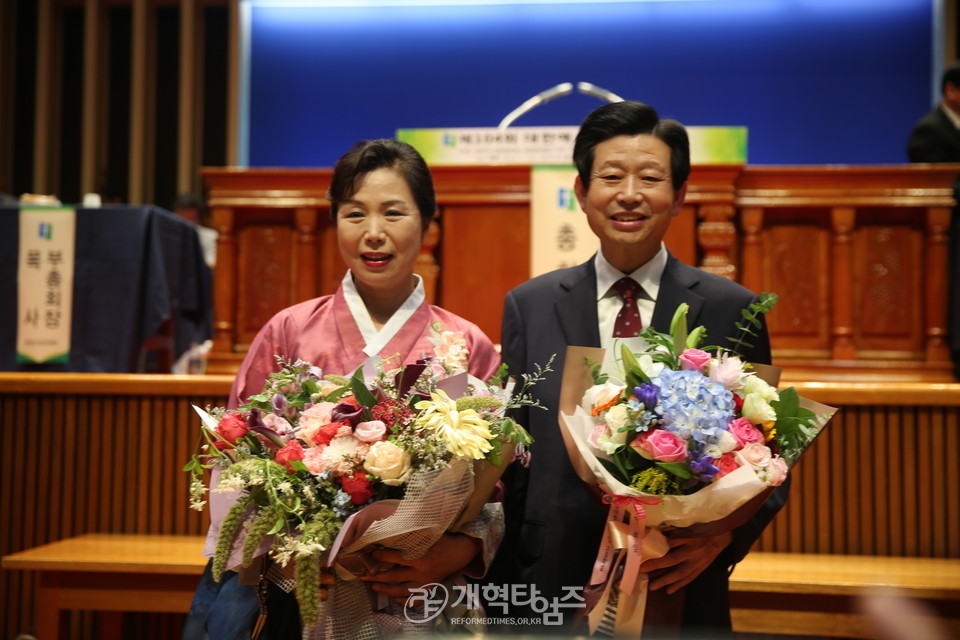 제104회 총회, 총회장 취임 직후 총회장 김종준 목사와 서인숙 사모 모습