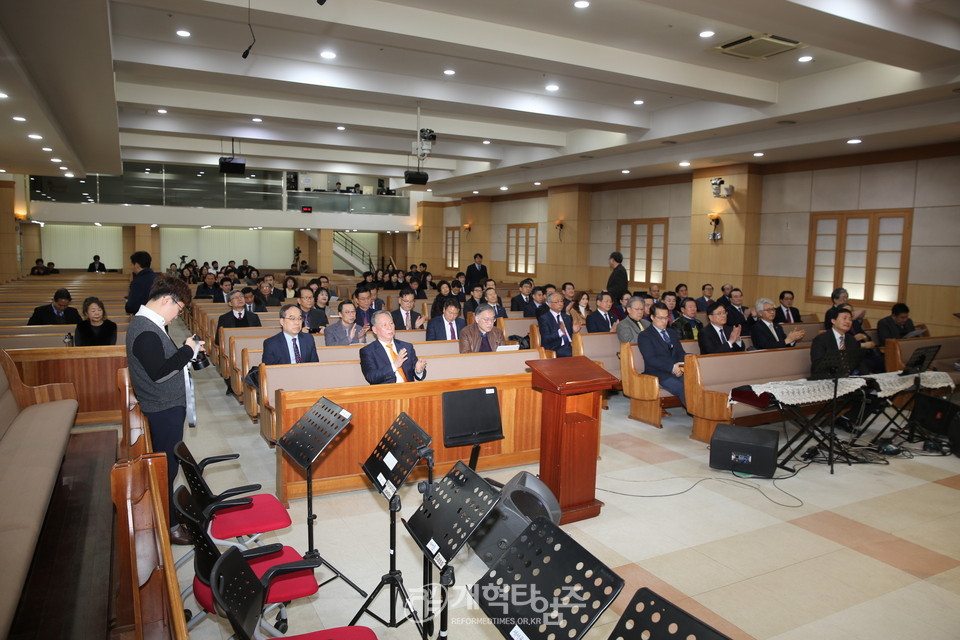 전주남 목사 측 한성노회 분립예배 모습