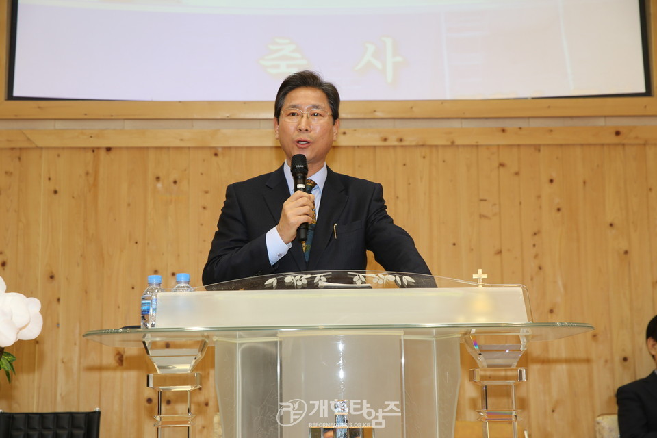 김성경 목사 측 한성노회 분립예배, (가칭)개성노회, 총회 서기 정창수 목사 모습