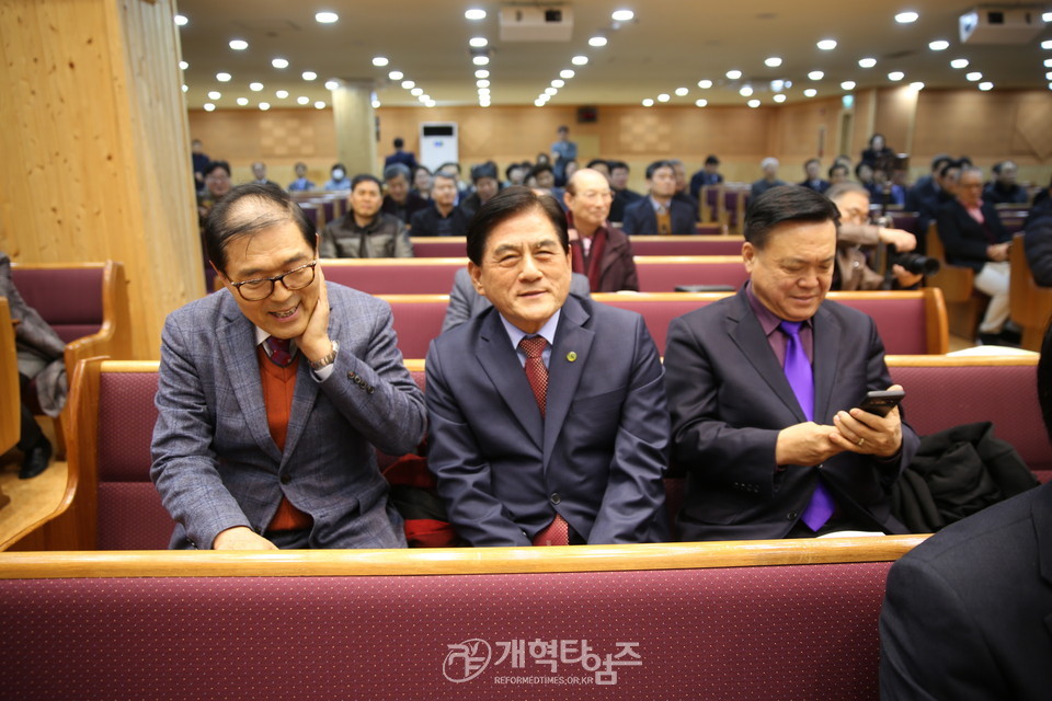 김성경 목사 측 한성노회 분립예배 모습