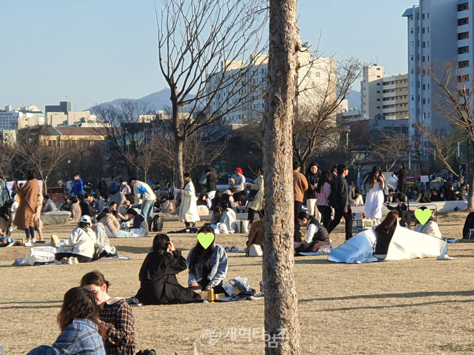 주말의 여의도한강공원 모습