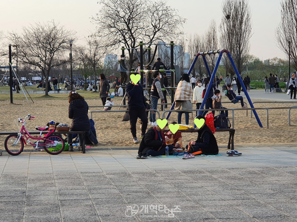 주말의 여의도한강공원 모습