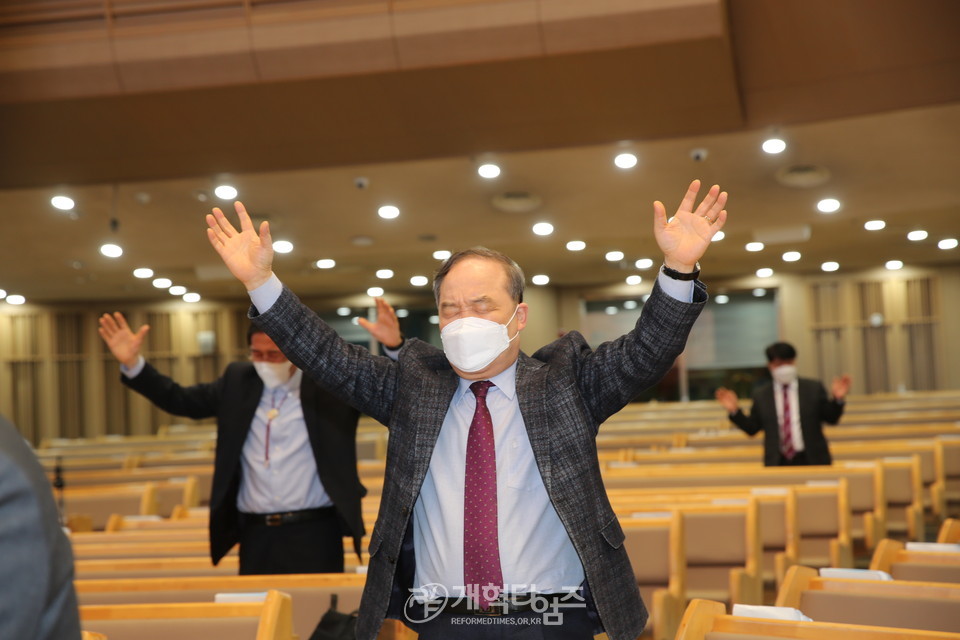 ‘2021 PRAYER AGAIN! 서울․경기․인천 노회장 연석회의’, 교회생태계위원장 이규섭 목사 모습