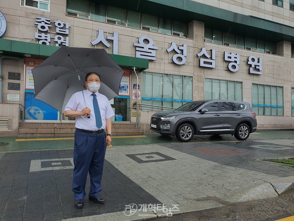 아스트라제네카 백신을 맞은 소강석 총회장 모습