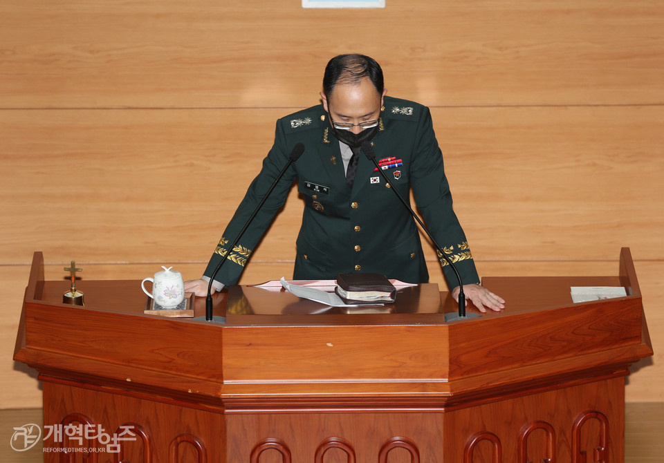 육군종합행정학교 남성대교회 군종사관반 파송감사예배, 김영석 목사 모습