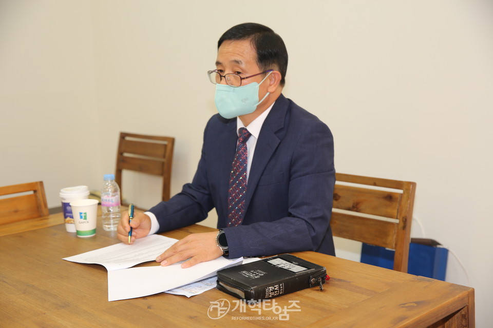 제106회기 총회 학생지도부, 부장 박춘삼 목사 모습