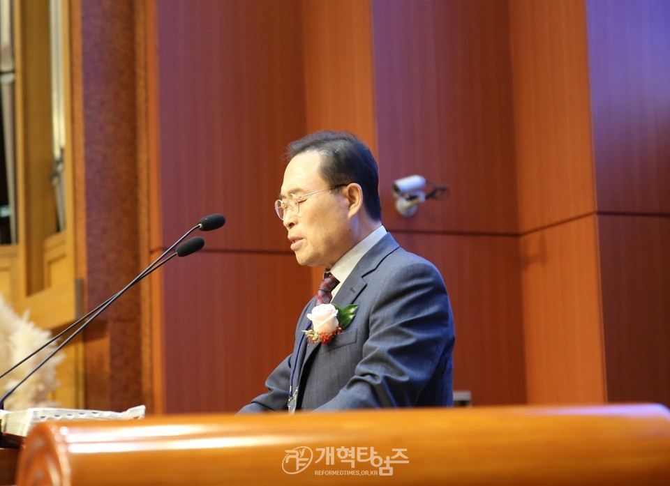 총신대신대원총동창회, 94회주관 홈커밍데이, 수석부회장 김진하 목사 모습