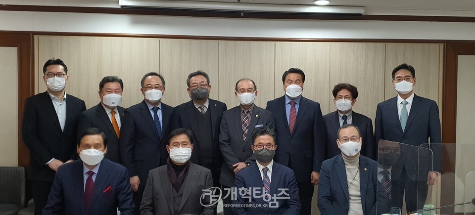 한국교회 총무회와 서울시 문화본부와의 간담회 모습