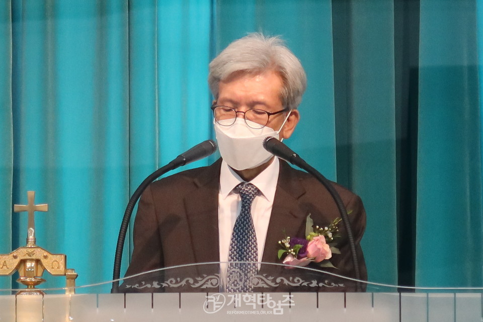 경기동부와 경기중앙, 경기동중노회로 합병감사예배 모습