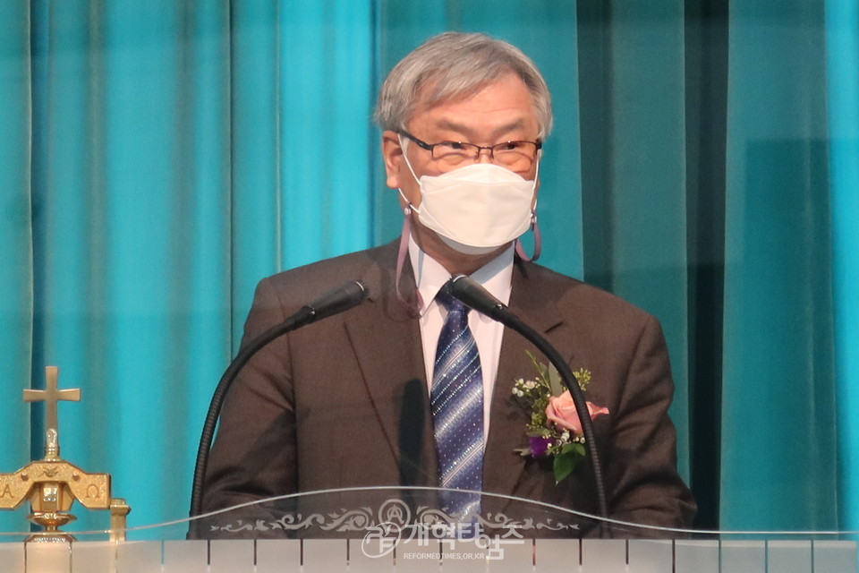 경기동부와 경기중앙, 경기동중노회로 합병감사예배 모습