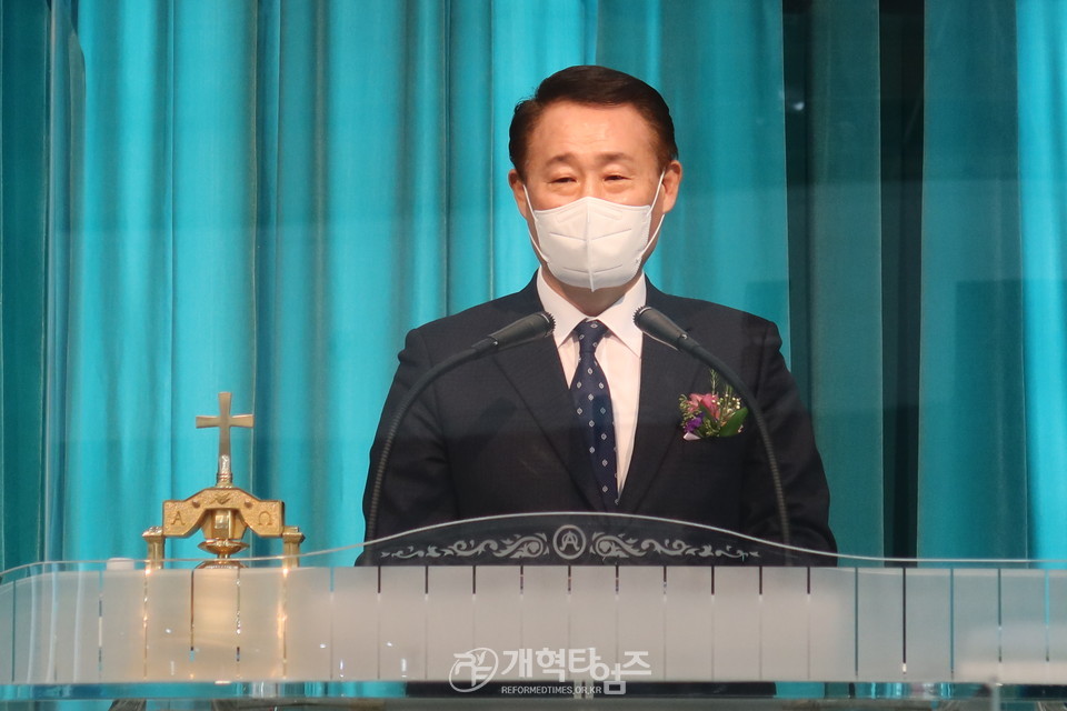 경기동부와 경기중앙, 경기동중노회로 합병감사예배 모습