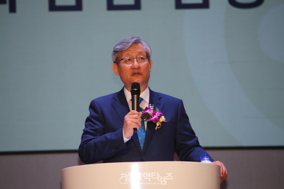 서울지역남전도회연합회 제8회기 회원부부수련회 모습