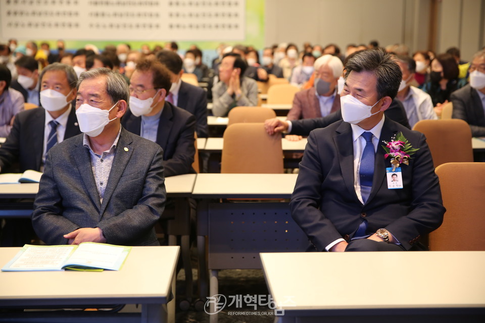 서울지역남전도회연합회 제8회기 회원부부수련회 모습