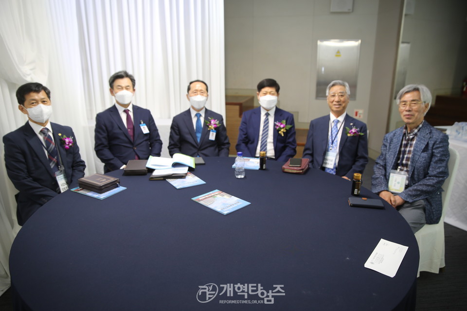 서울지역남전도회연합회 제8회기 회원부부수련회 모습