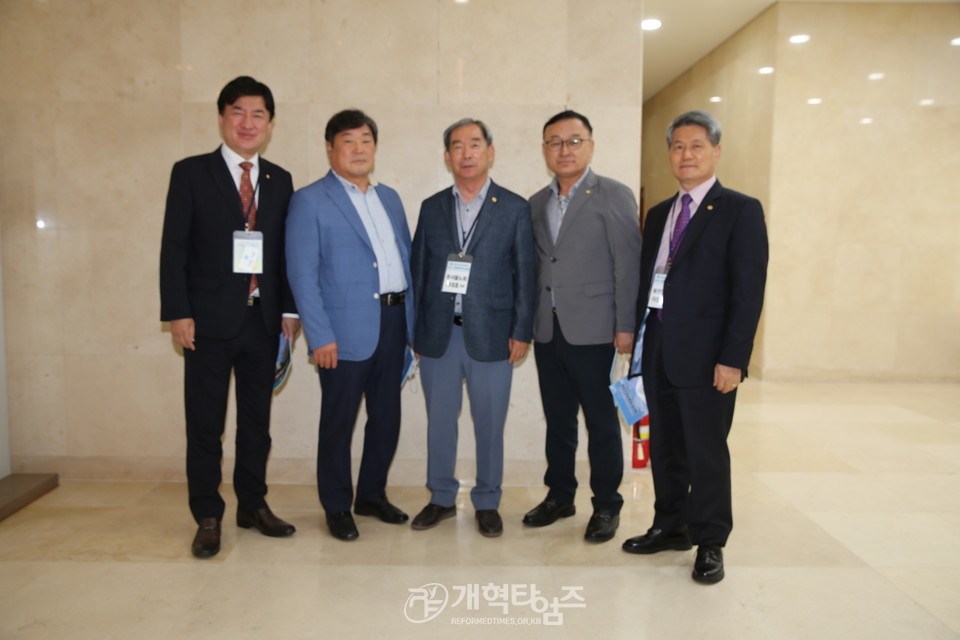 서울지역남전도회연합회 제8회기 회원부부수련회 모습