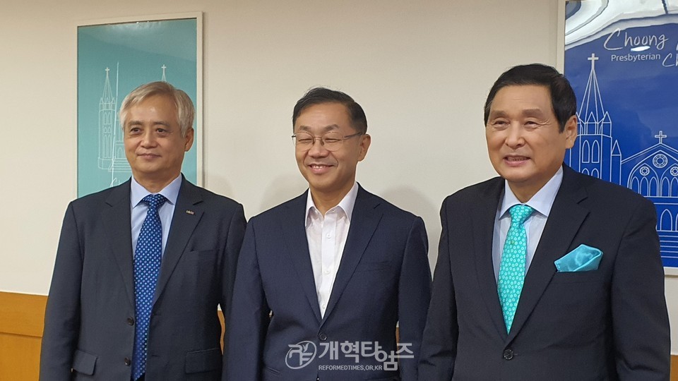 한국장로교회 총회 설립 110주년 기념대회 관련 충현교회 방문 모습