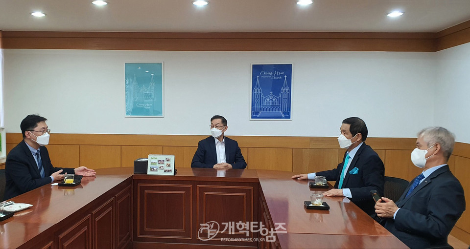 한국장로교회 총회 설립 110주년 기념대회 관련 충현교회 방문 모습
