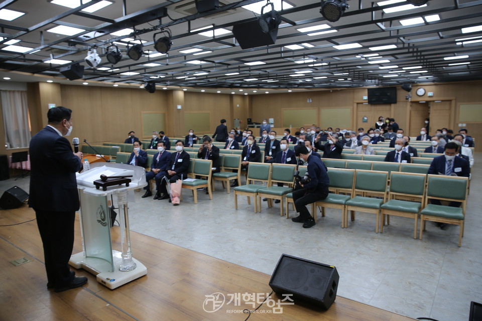 기독신문사 제58회기 정기이사회 모습