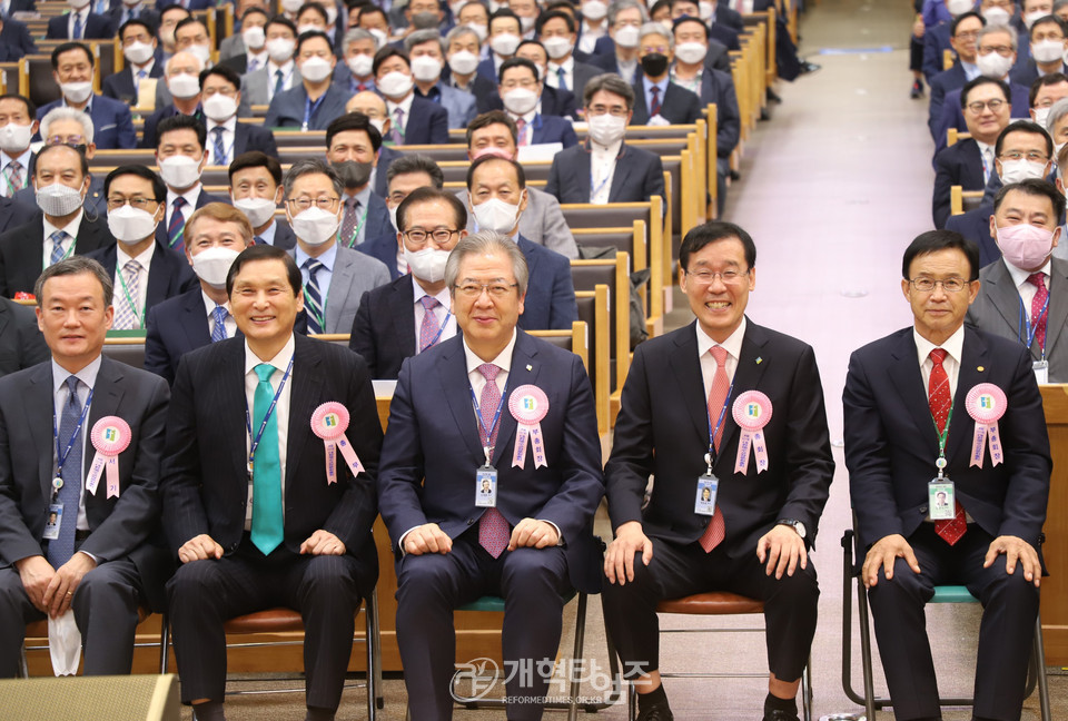 제107회 총회 부총회장 임영식 장로 모습