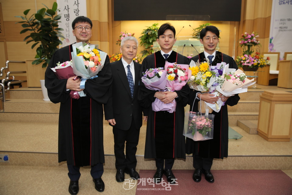 평양노회 「목사 안수 및 강도사 인허식」 모습