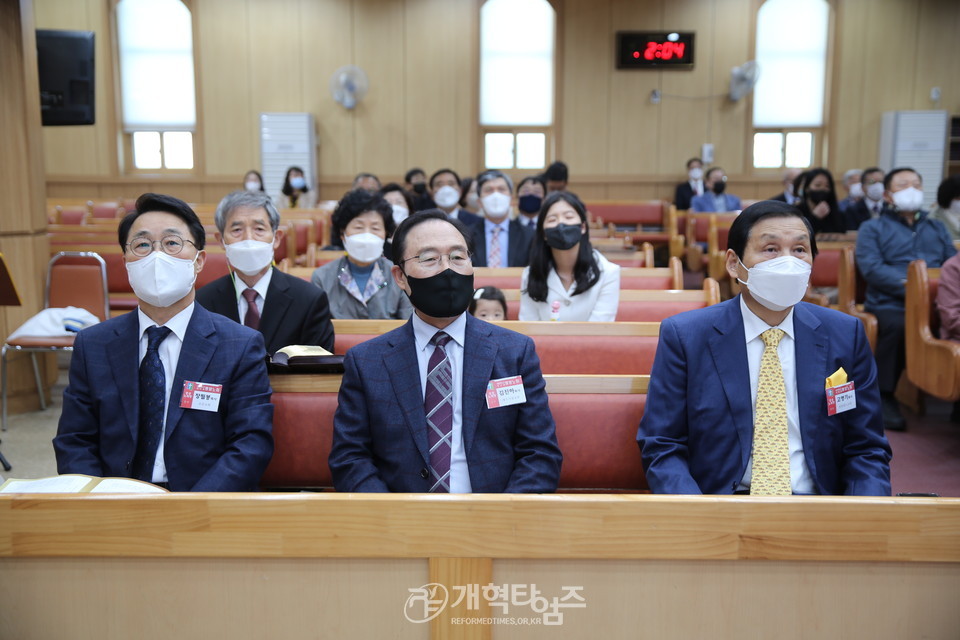 평양노회 「목사 안수 및 강도사 인허식」 모습