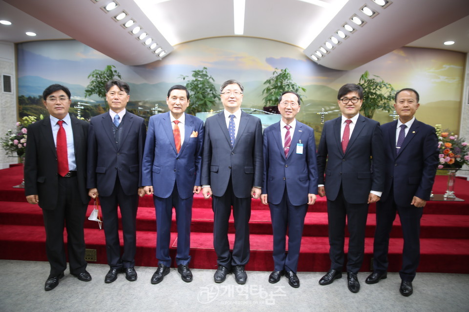 서울지역남전도회연합회 제2차 헌신예배 모습