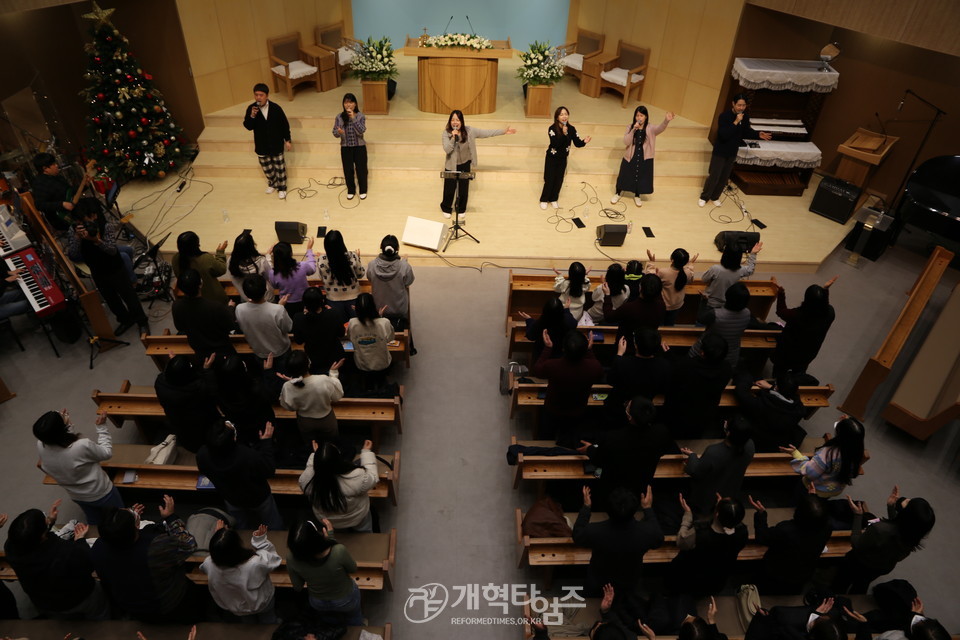 성은교회 리모델링 입당 기념 찬양집회 모습