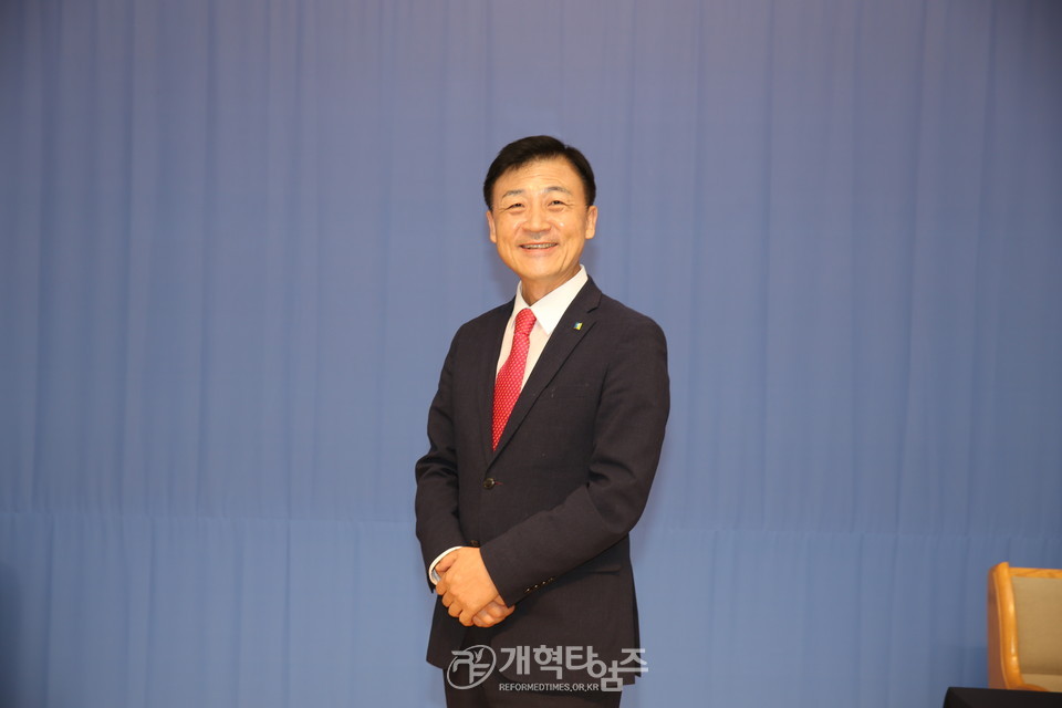 제108회 총회, 부회록서기 김종철 목사 모습