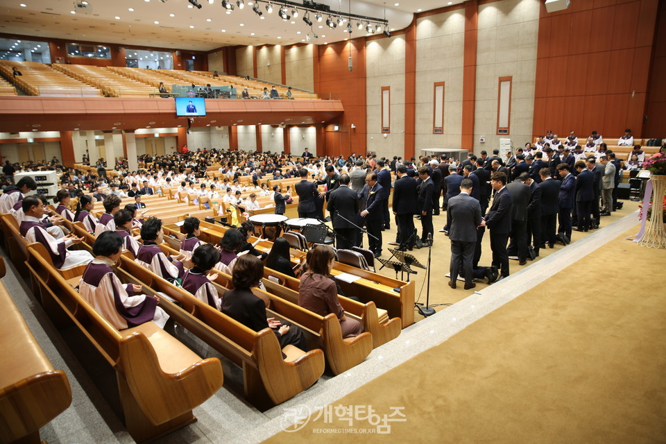 대전중앙교회, 임직감사예배 모습