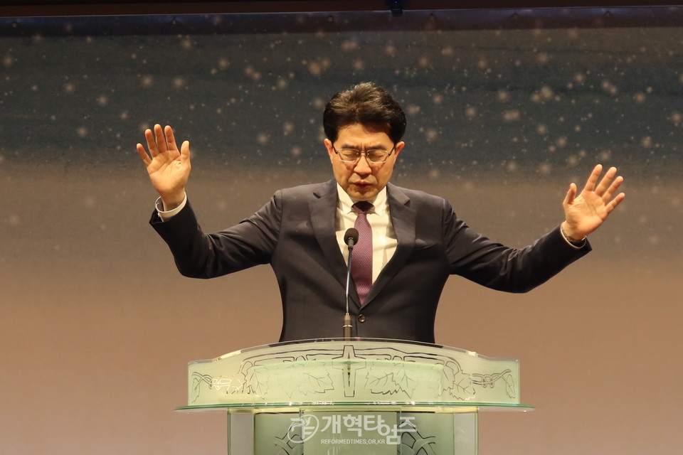 제53회기 전국장로회 서울ㆍ서북지역 임역원 간담회 및 기도회 모습