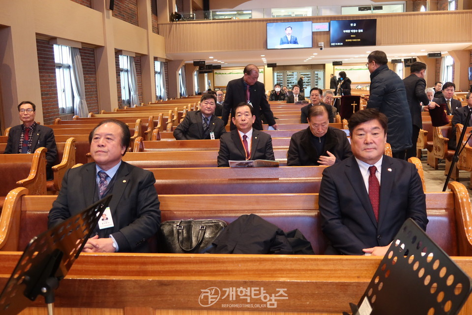 제53회기 전국장로회 서울ㆍ서북지역 임역원 간담회 및 기도회 모습
